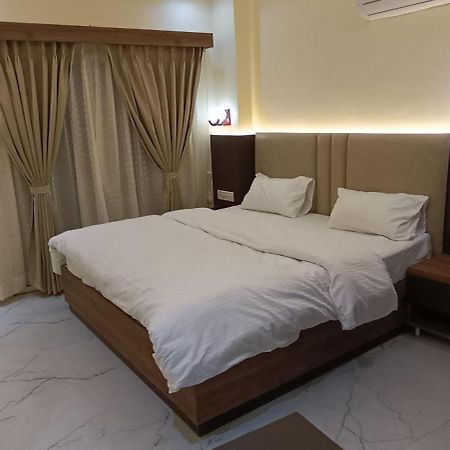 The Banaras Hotel Varanasi Esterno foto