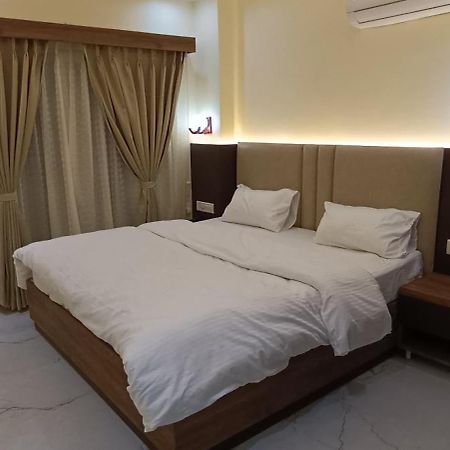 The Banaras Hotel Varanasi Esterno foto