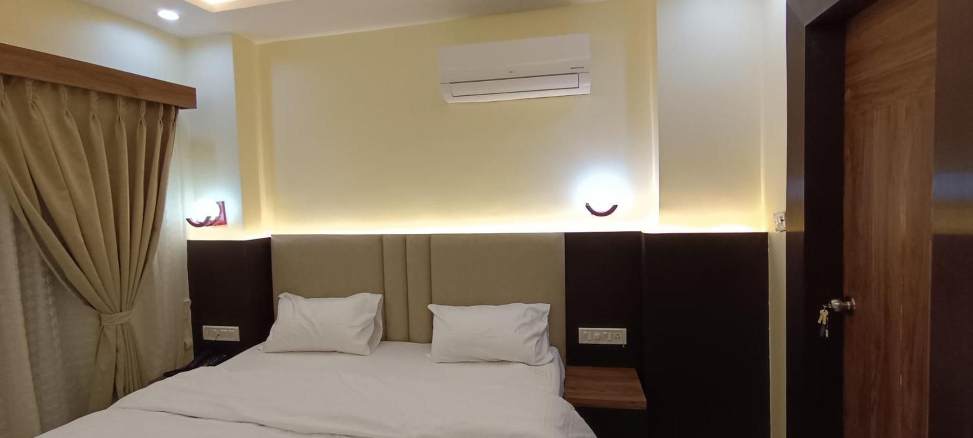 The Banaras Hotel Varanasi Esterno foto