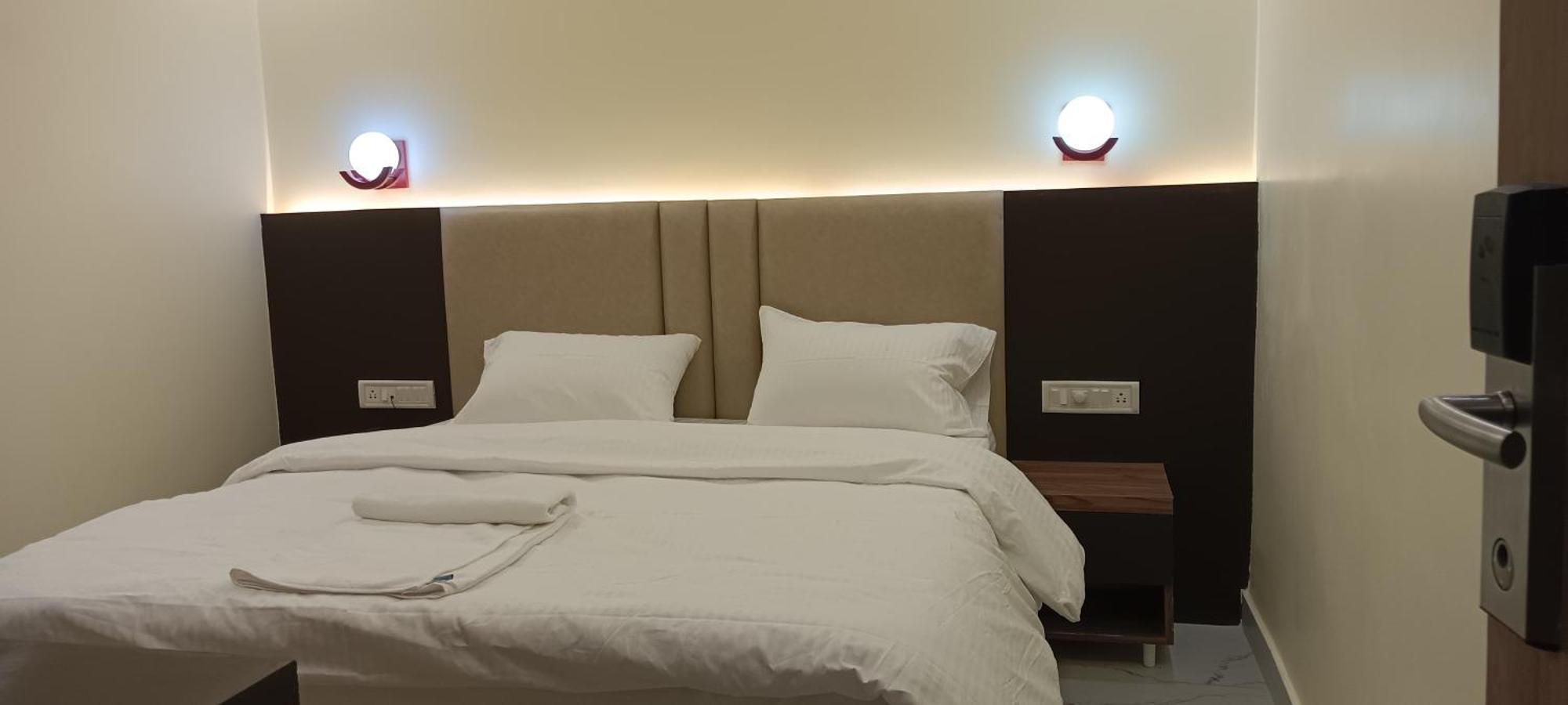 The Banaras Hotel Varanasi Esterno foto